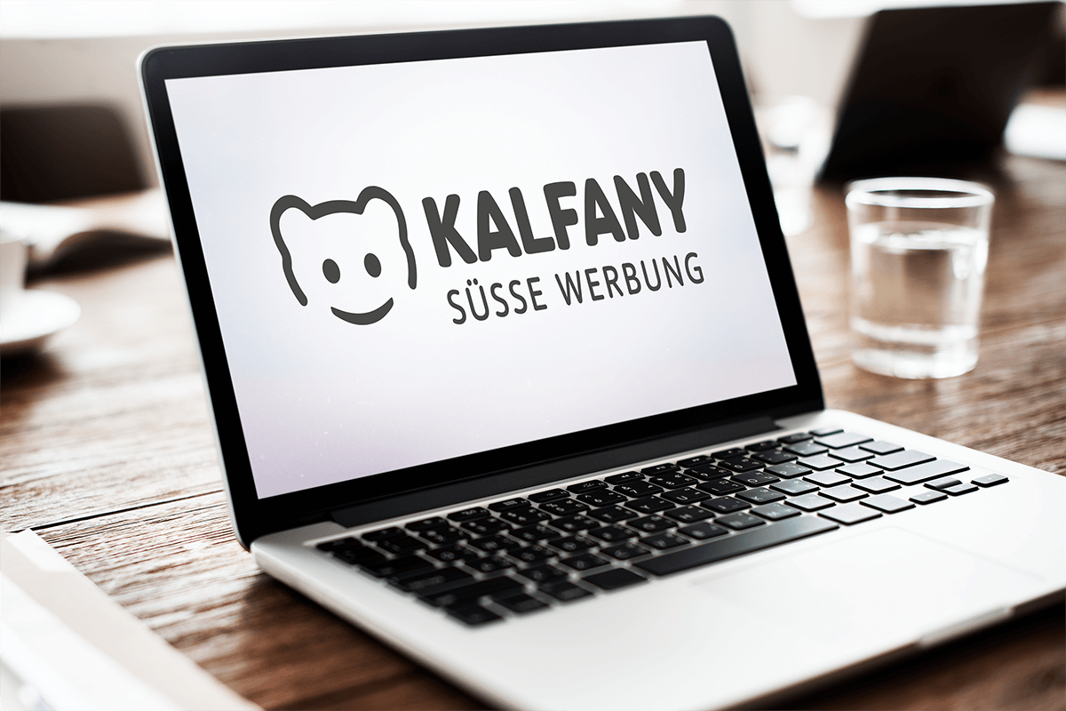 Kalfany Suesse Werbung mit Laptop Kalfany Suesse Werbung mit Laptop